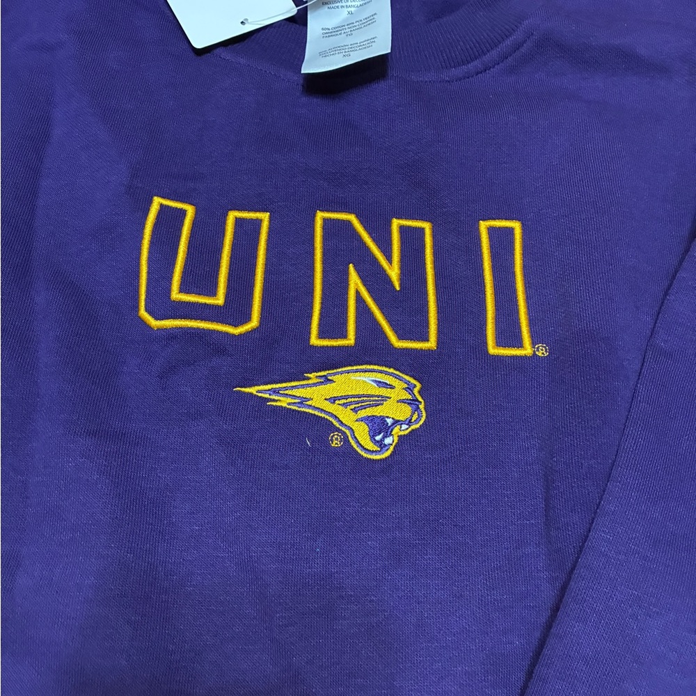 Unisex Men’s or Women’s Champion Purple UNI Panthers Sweatshirt Size XL NWT